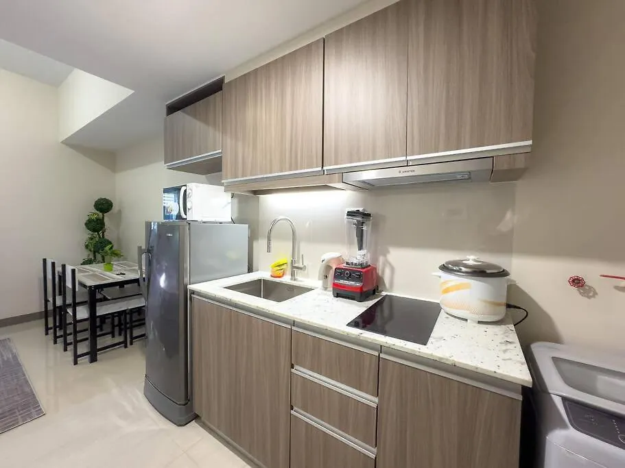 Apartment A2J Luxury 1Br Suite Near Venice Mall Bgc Taguig Manila