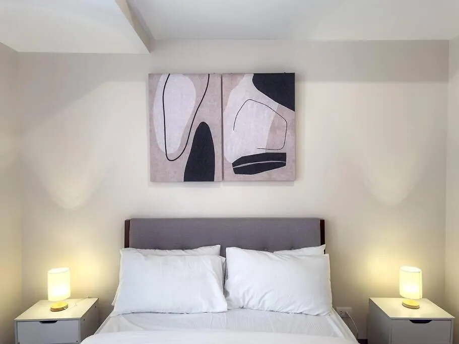 A2J Luxury 1Br Suite Near Venice Mall Bgc Taguig Manila Apartment